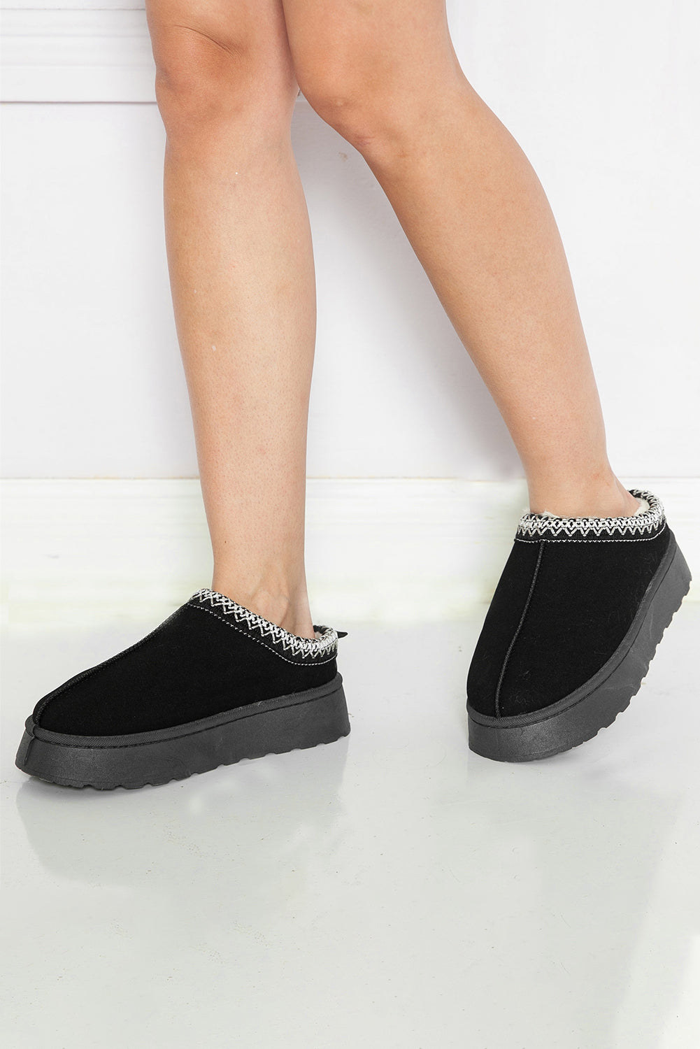 Round Toe Suede Platform Snow Boots