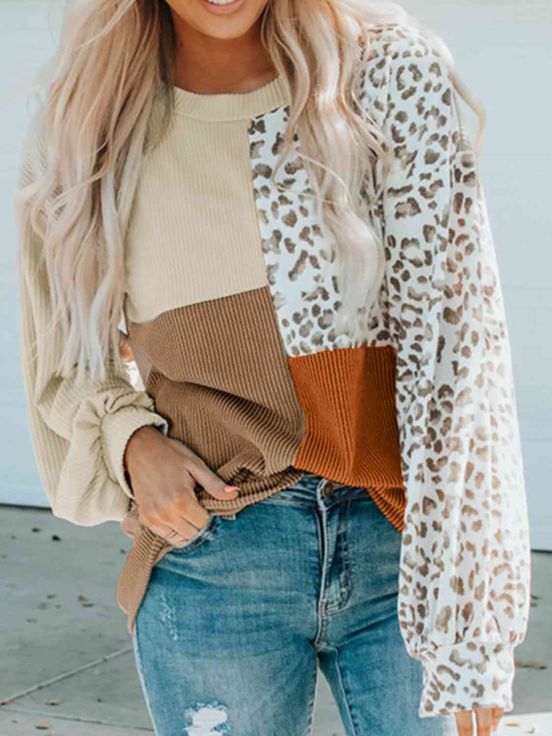 Leopard Round Neck Sweatshirt - Cowaa