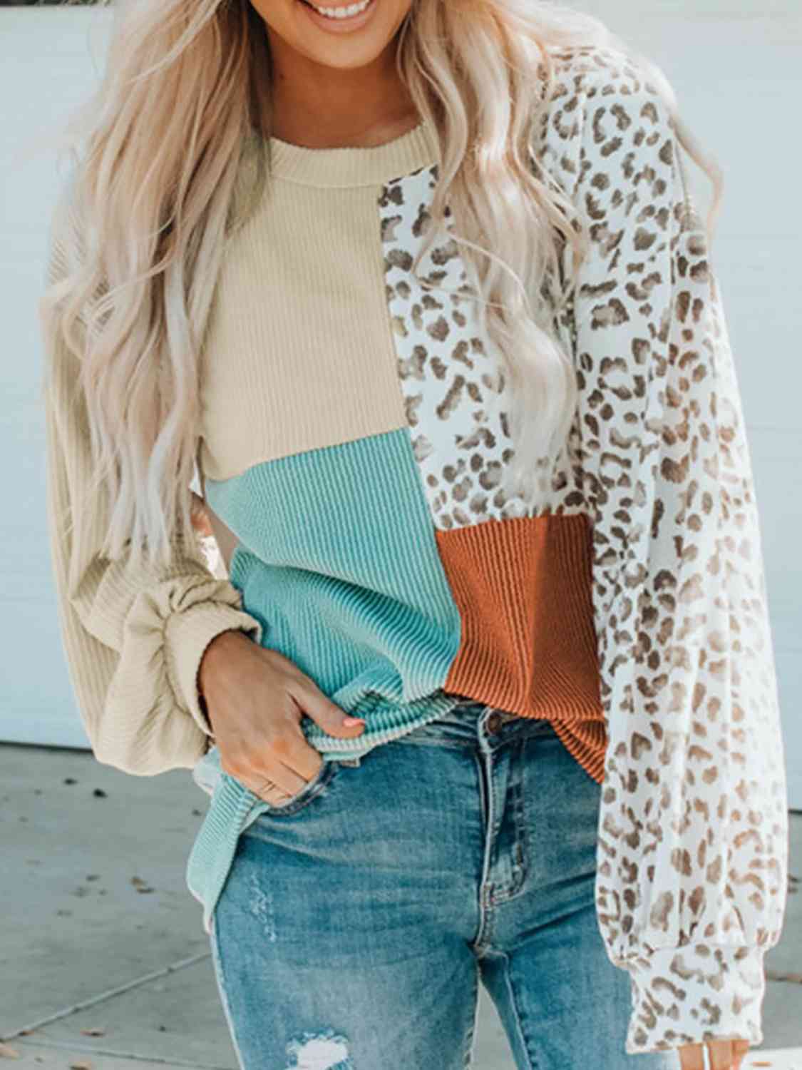 Leopard Round Neck Sweatshirt - Cowaa