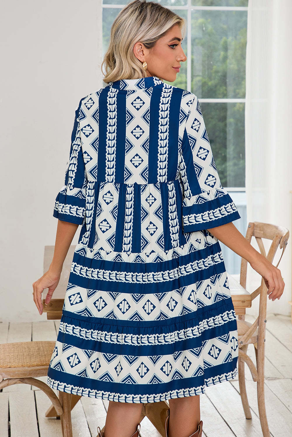 Black Abstract Print Bell Sleeve V Neck Boho Dress - Cowaa