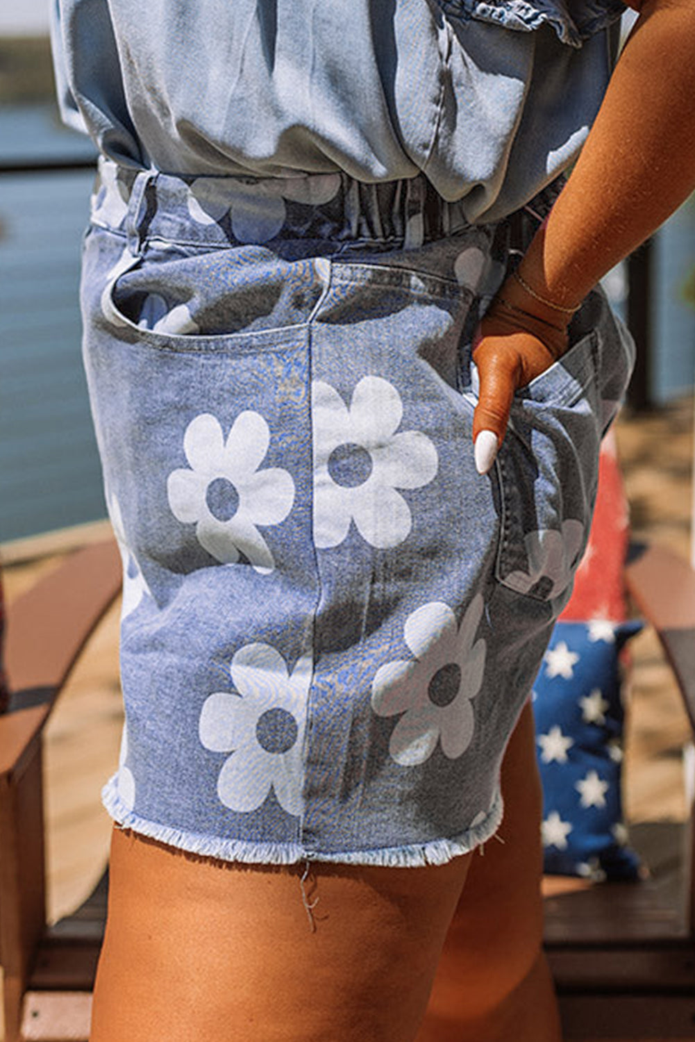 Ashleigh Blue Floral Pattern Raw Hem Plus Size Denim Shorts