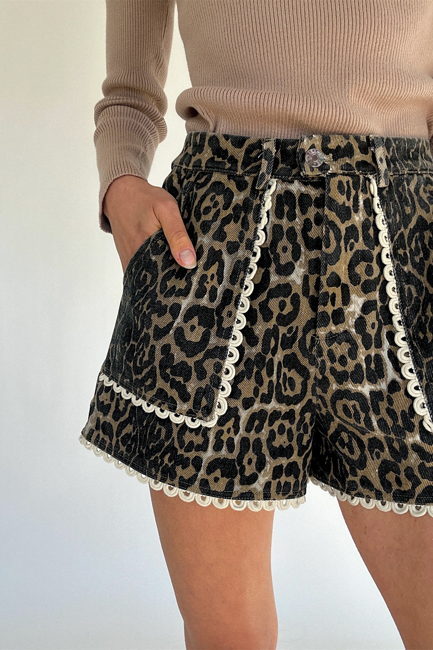 Khaki Contrast Scalloped Lace Trim Leopard Denim Shorts.