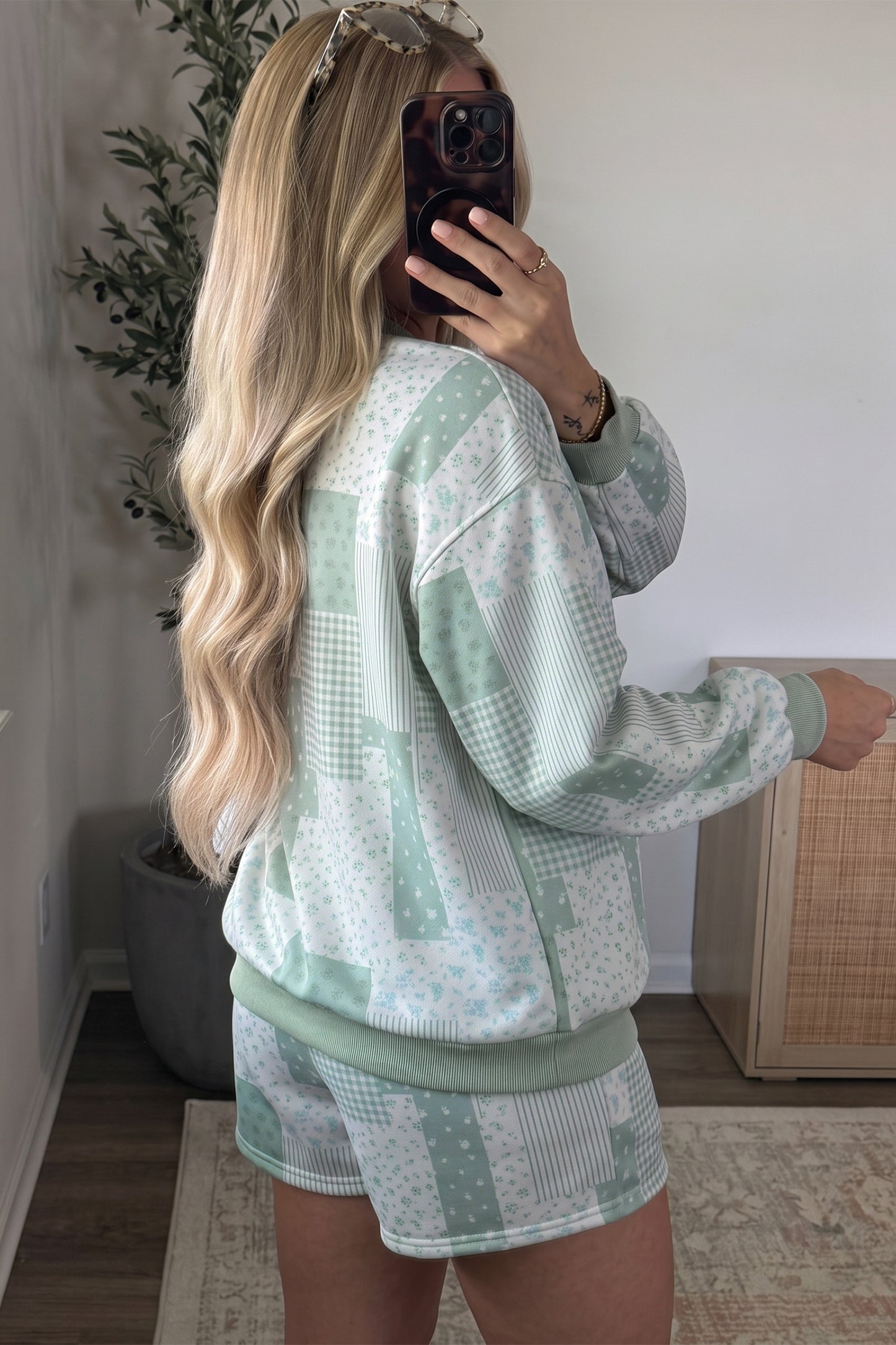Green Patchwork Floral Print Drop Shoulder Baggy Pullover Drawstring Shorts Set