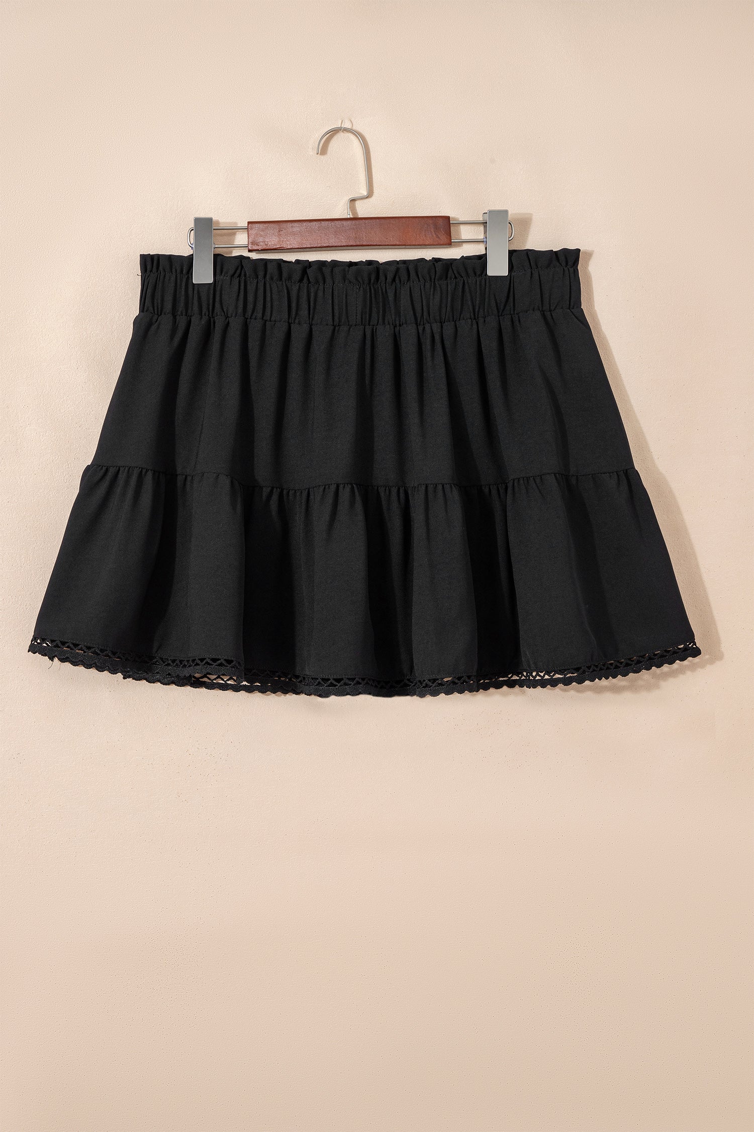 Black Plus Size Frilled Elastic Waist Lace Trim Boho Ruffled Shorts - Cowaa