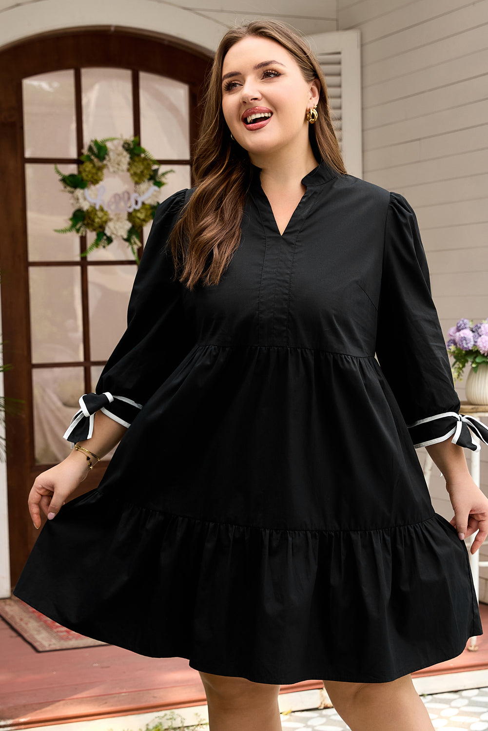 Black Contrast Trim Knot Cuffs Plus Size V Neck Mini Dress