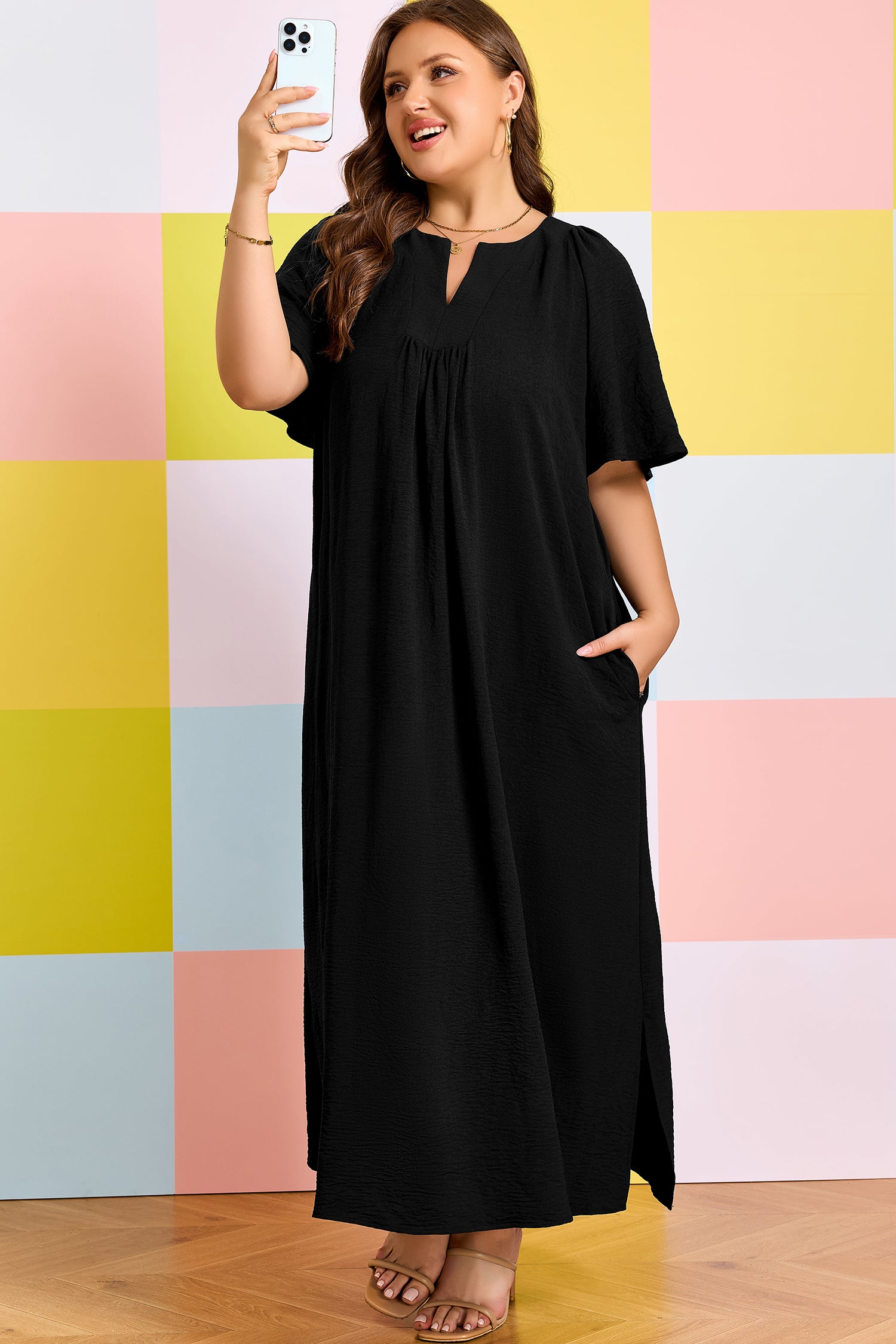 Black Plus Size Solid Color Notched Neck Short Sleeve Loose Dress - Cowaa