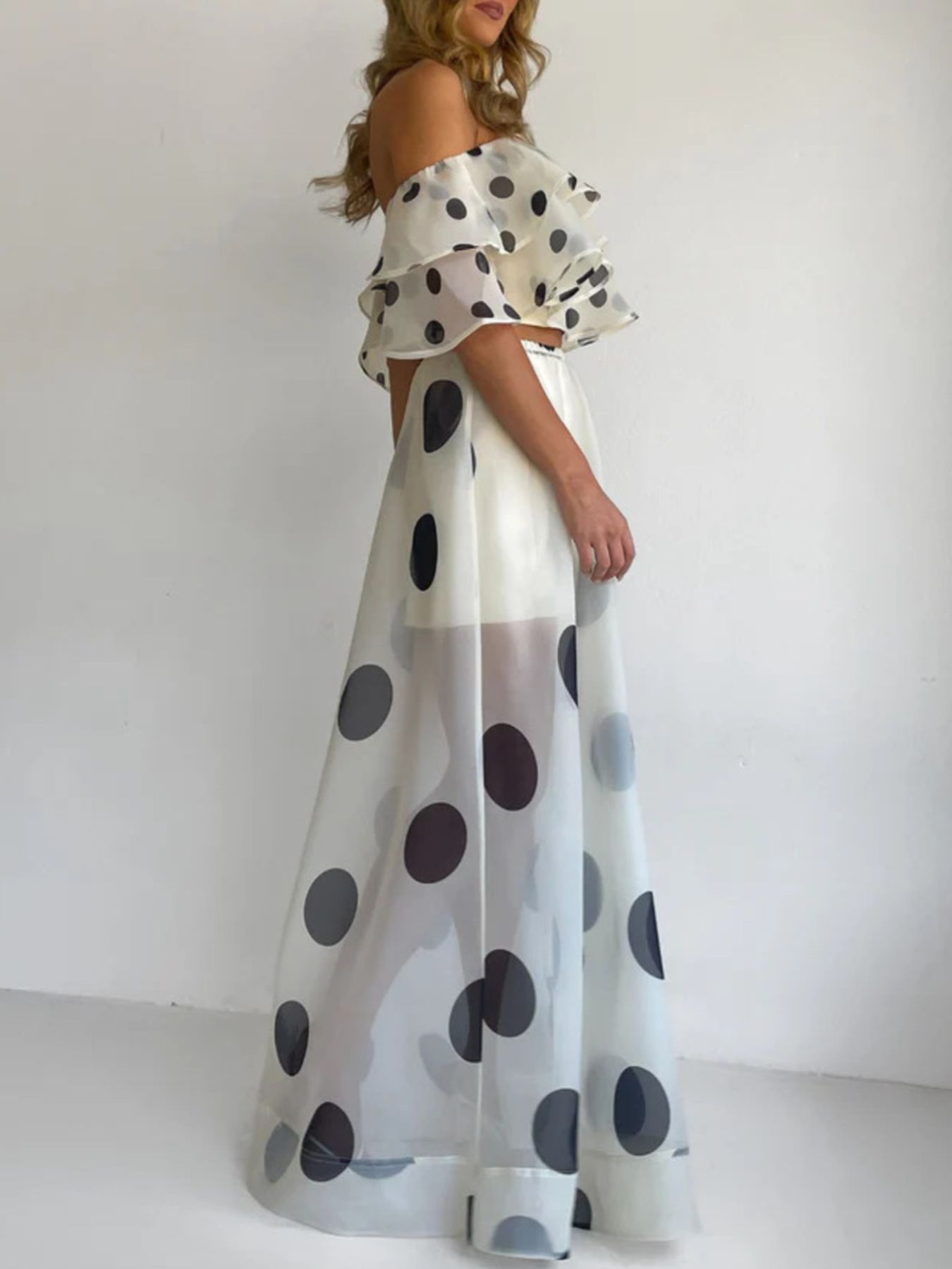 5af633a9-3428-4413-b643-bcc8aea94484-Max