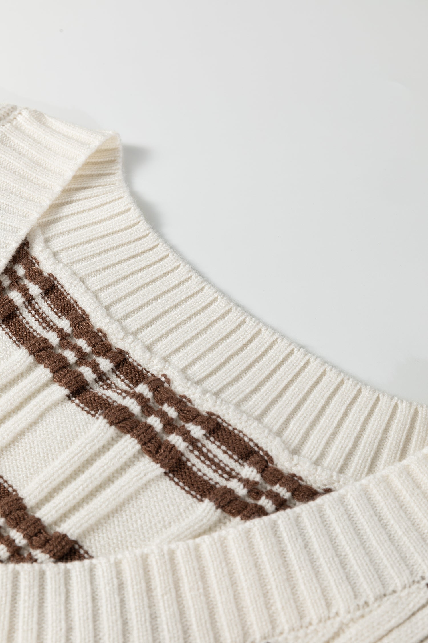 White Contrast Geometric Textured Knit V Neck Cropped Sweater Vest - Cowaa