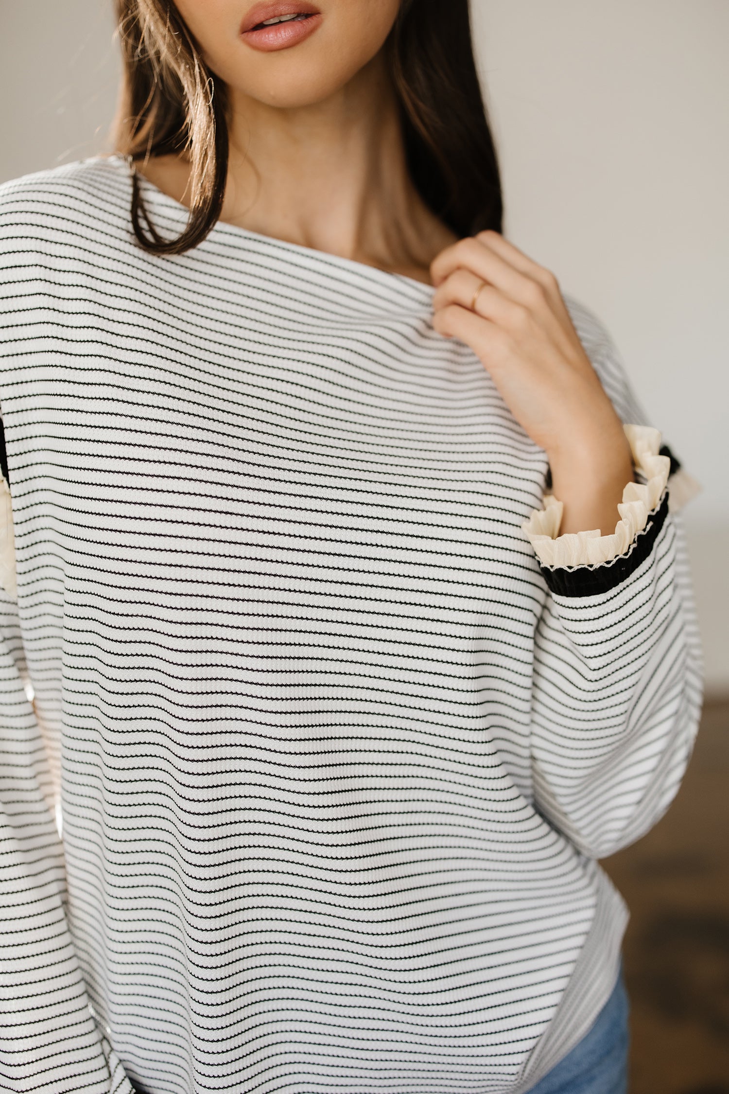 White Stripe Contrasted Ruffle Trim Loose Long Sleeve Top - Cowaa
