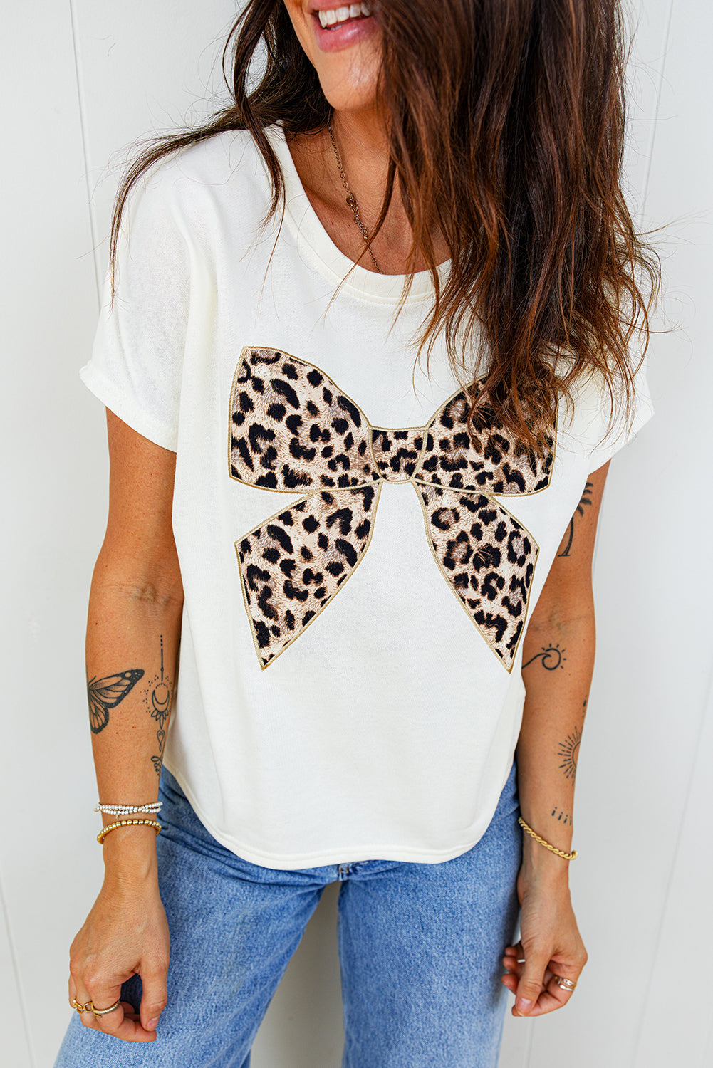 White Leopard Bow Embroidered Cotton Round Neck T Shirt - Cowaa