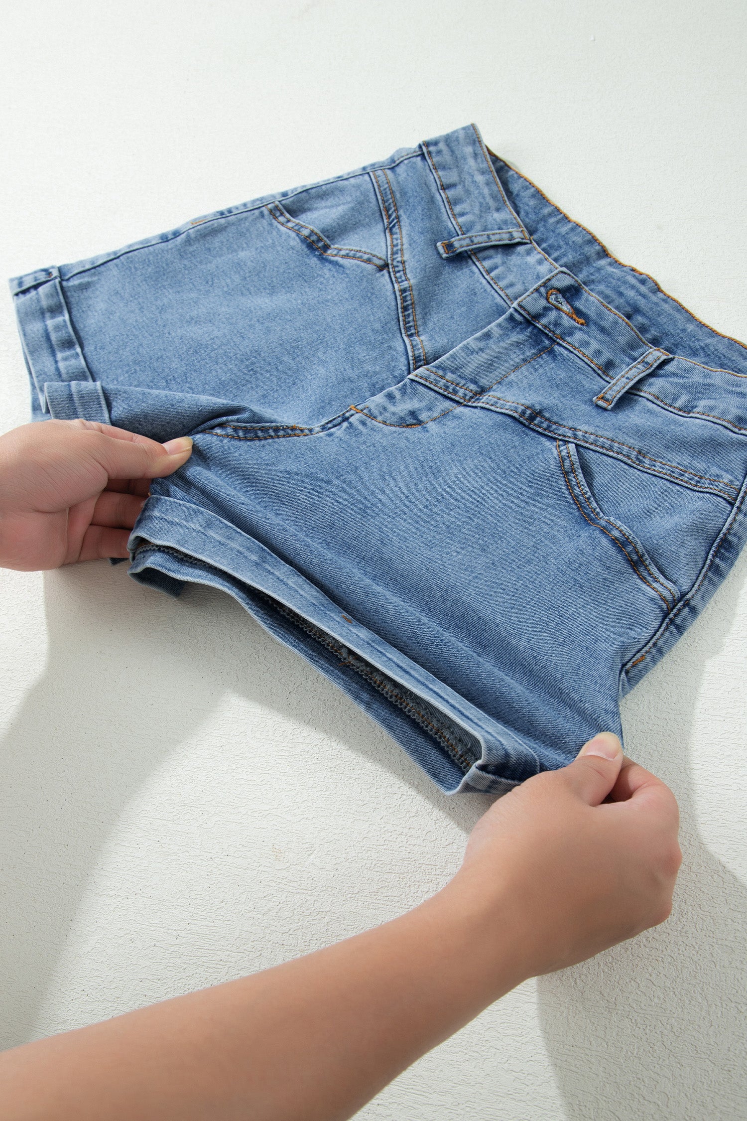 Ivy Seam Detail Pocketed Cuffed Hem Denim Shorts - Cowaa