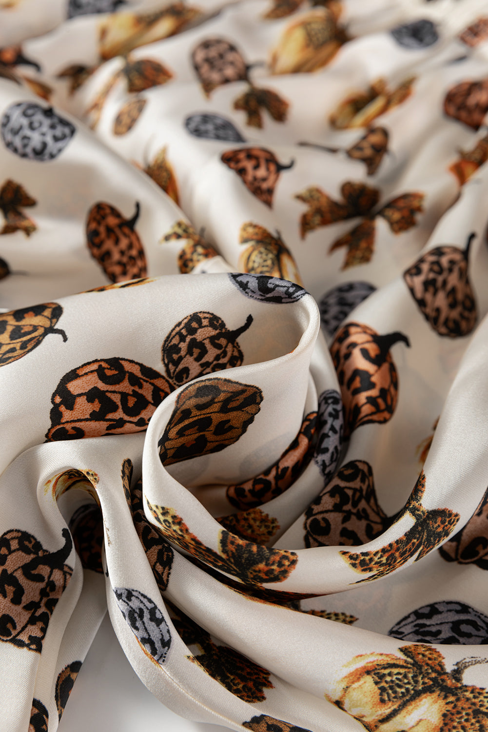 Beige Leopard Pumpkin Allover Halloween 2pcs Pajama Set - Cowaa