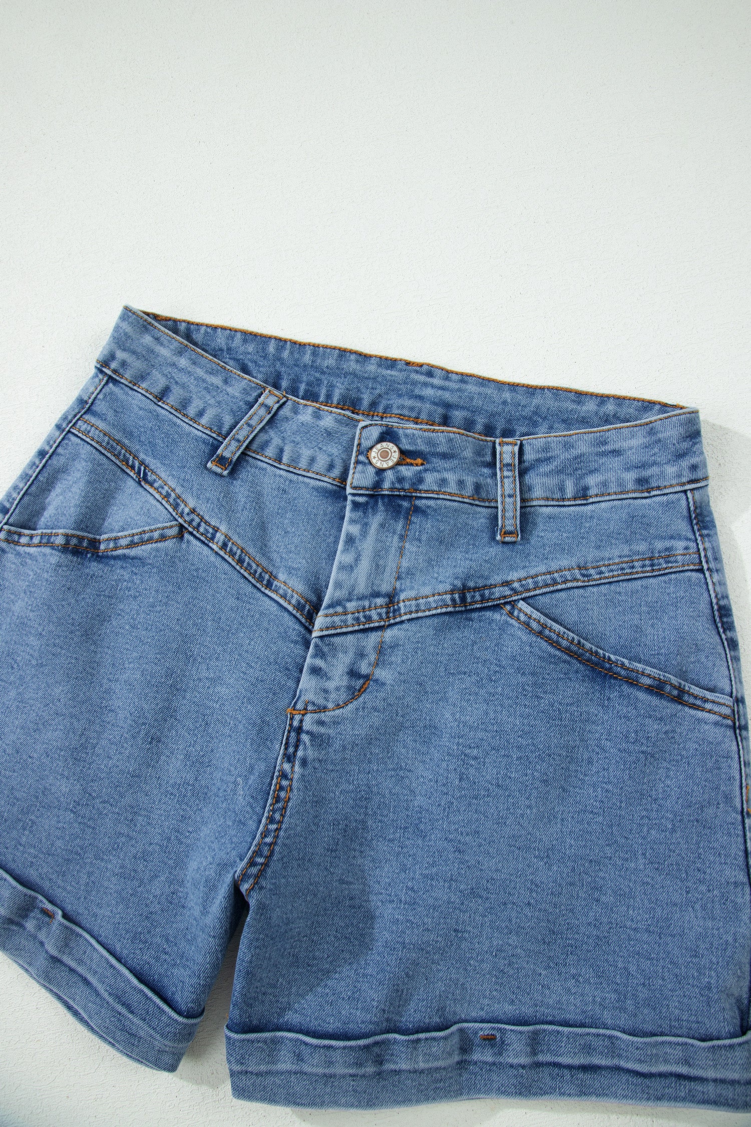 Ivy Seam Detail Pocketed Cuffed Hem Denim Shorts - Cowaa
