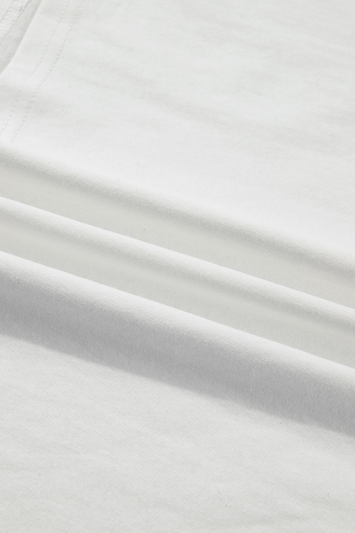 White Plus Size Leopard Bow Embroidered Patch Casual T Shirt.