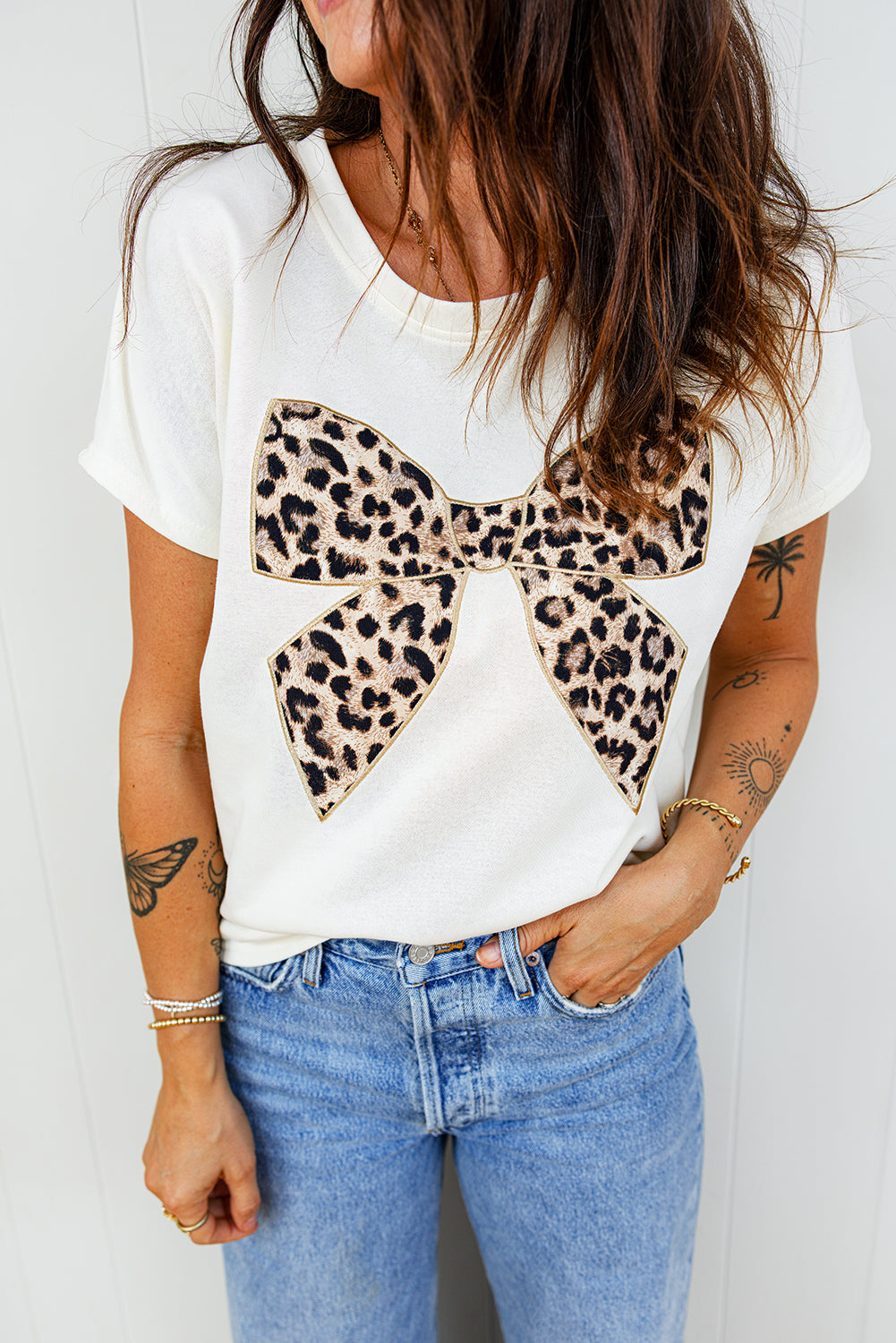 White Leopard Bow Embroidered Cotton Round Neck T Shirt - Cowaa