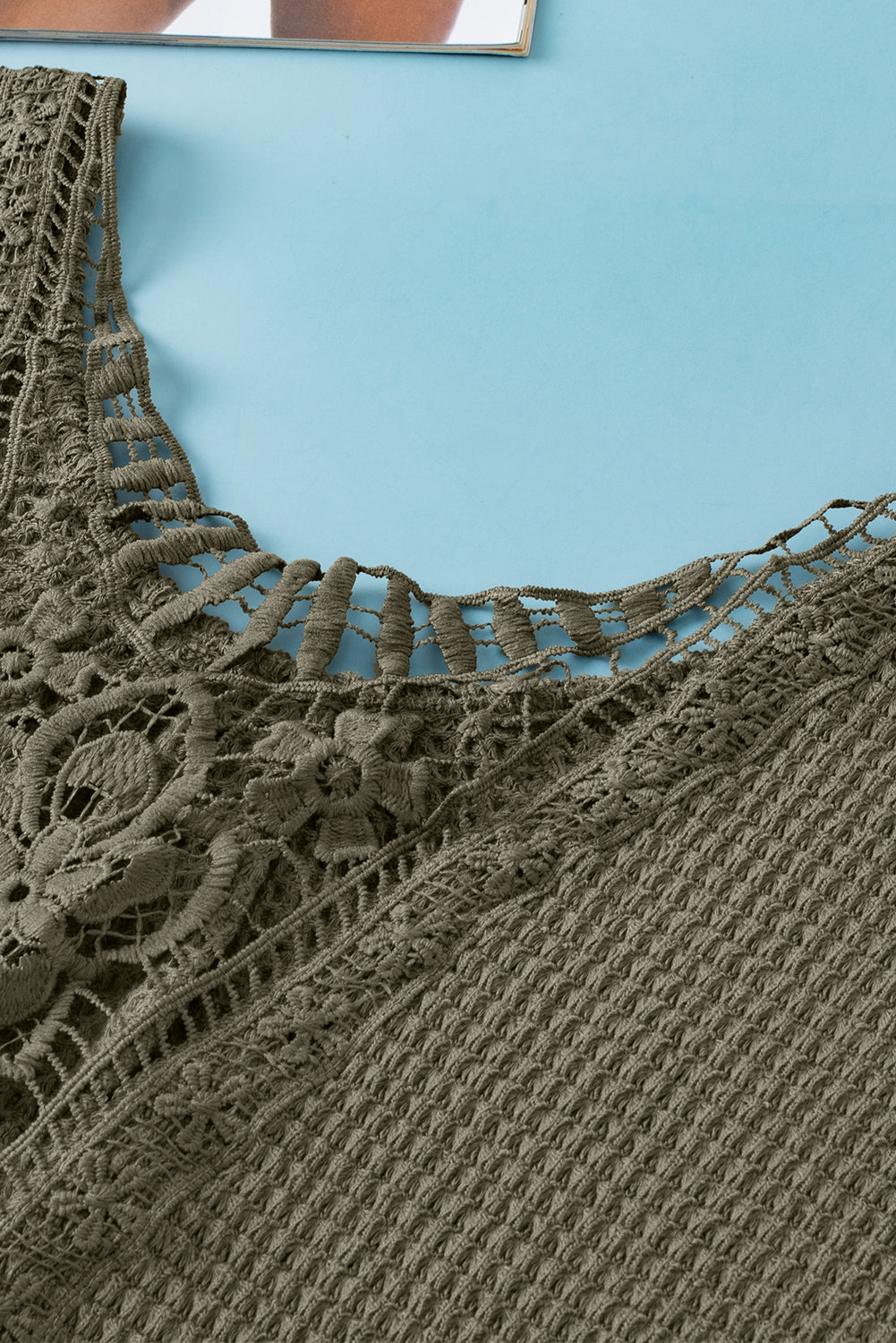 Oatmeal Guipure Lace Splicing Back Waffle Textured T-shirt - Cowaa