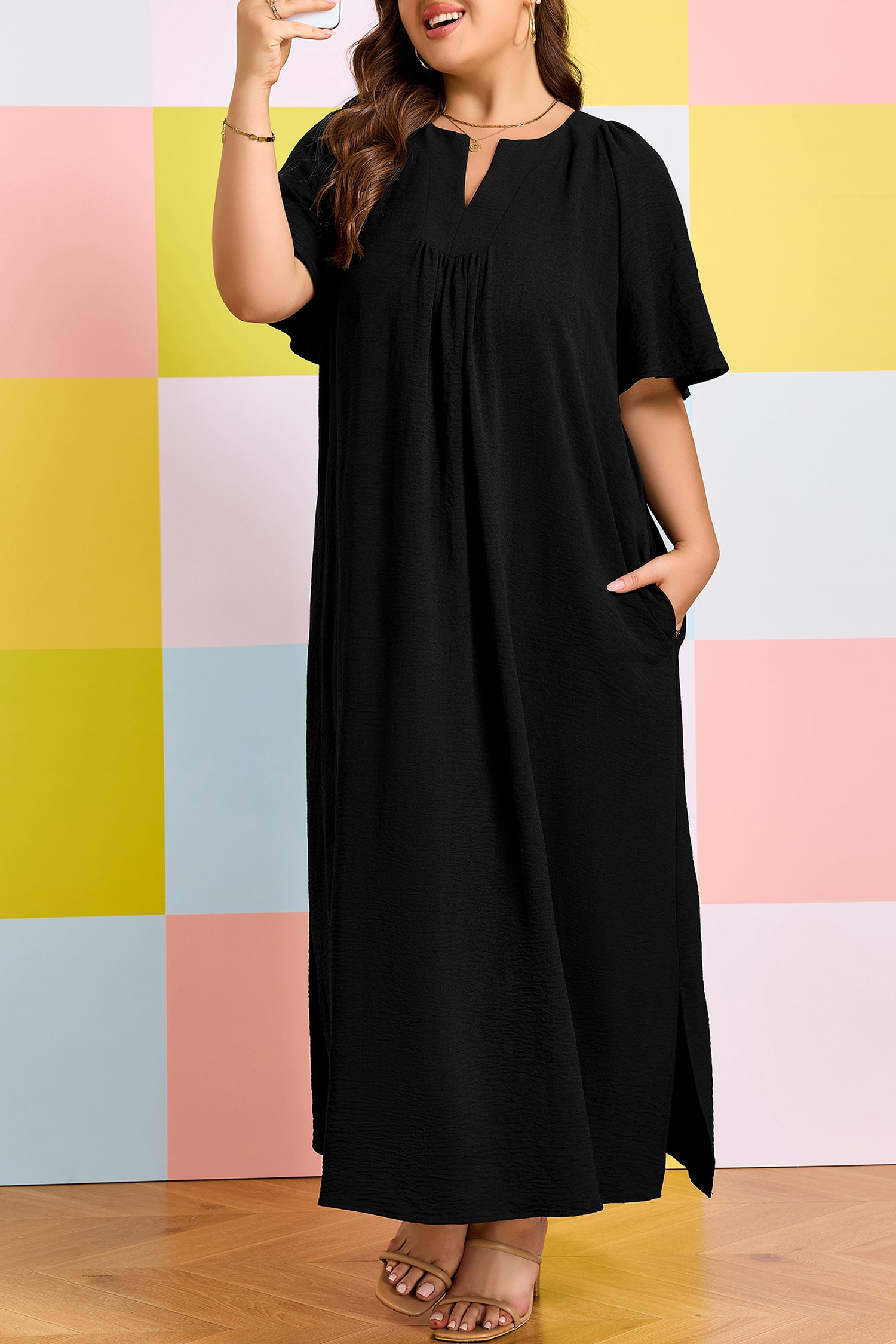 Black Plus Size Solid Color Notched Neck Short Sleeve Loose Dress - Cowaa