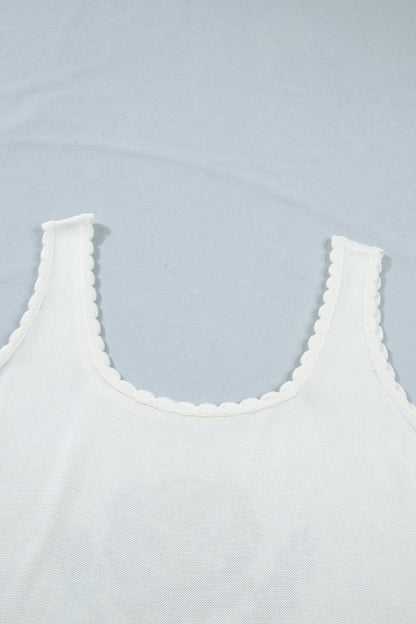 White Plus Size Floral Print Scalloped Trim Square Neck Sweater Vest