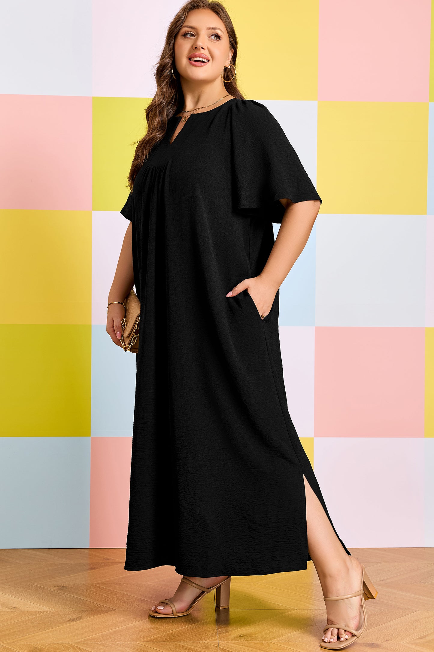 Black Plus Size Solid Color Notched Neck Short Sleeve Loose Dress - Cowaa