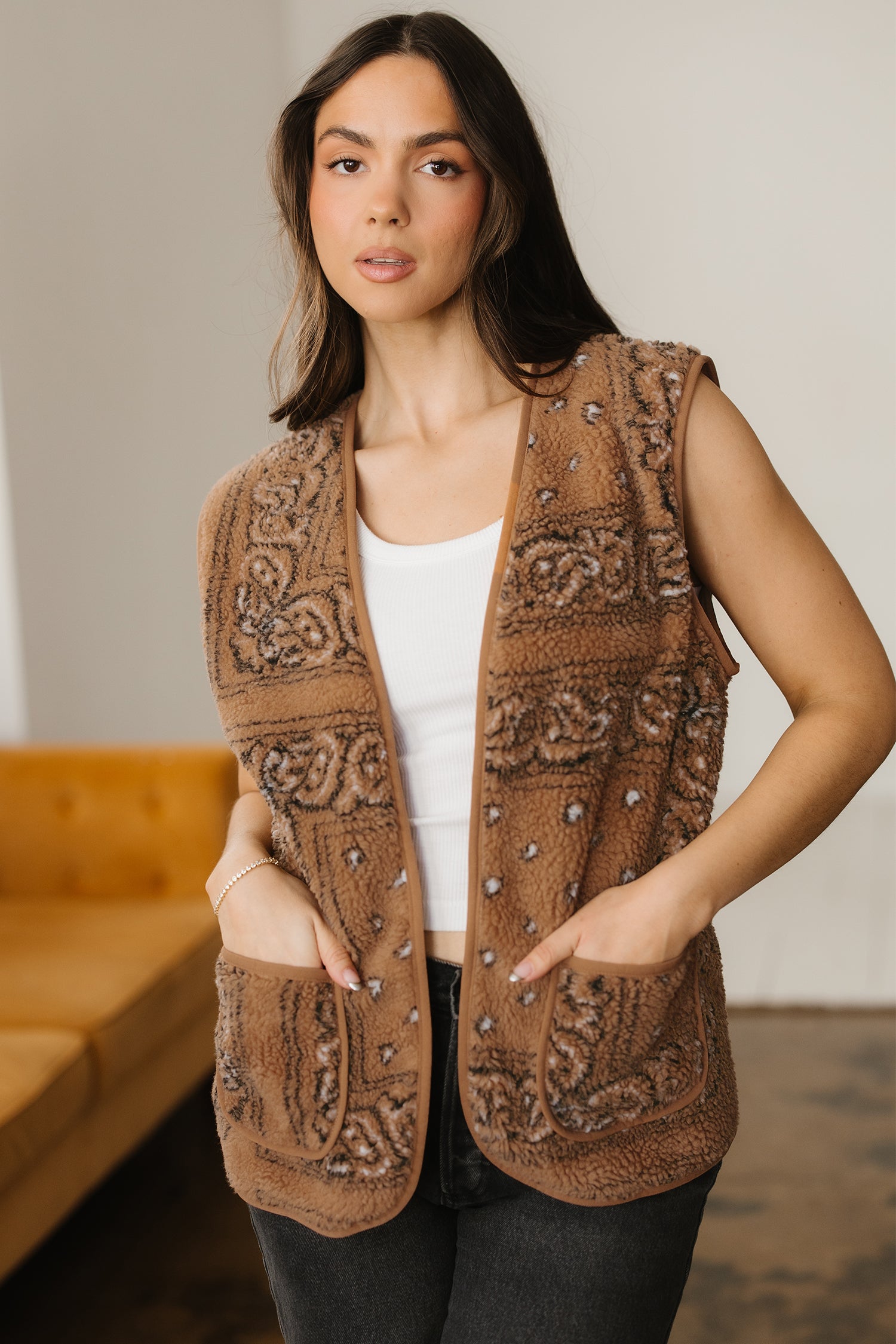 Brown Sherpa Paisley Print Pocketed Western Fashion Vest Jacket - Cowaa