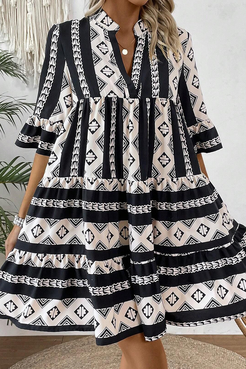 Black Abstract Print Bell Sleeve V Neck Boho Dress - Cowaa