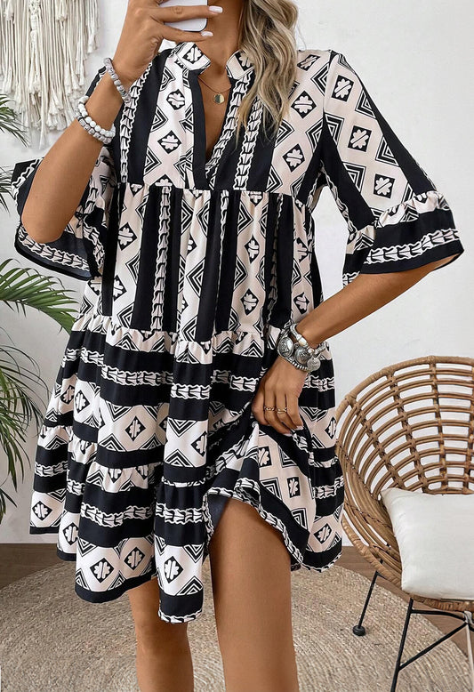 Black Abstract Print Bell Sleeve V Neck Boho Dress - Cowaa