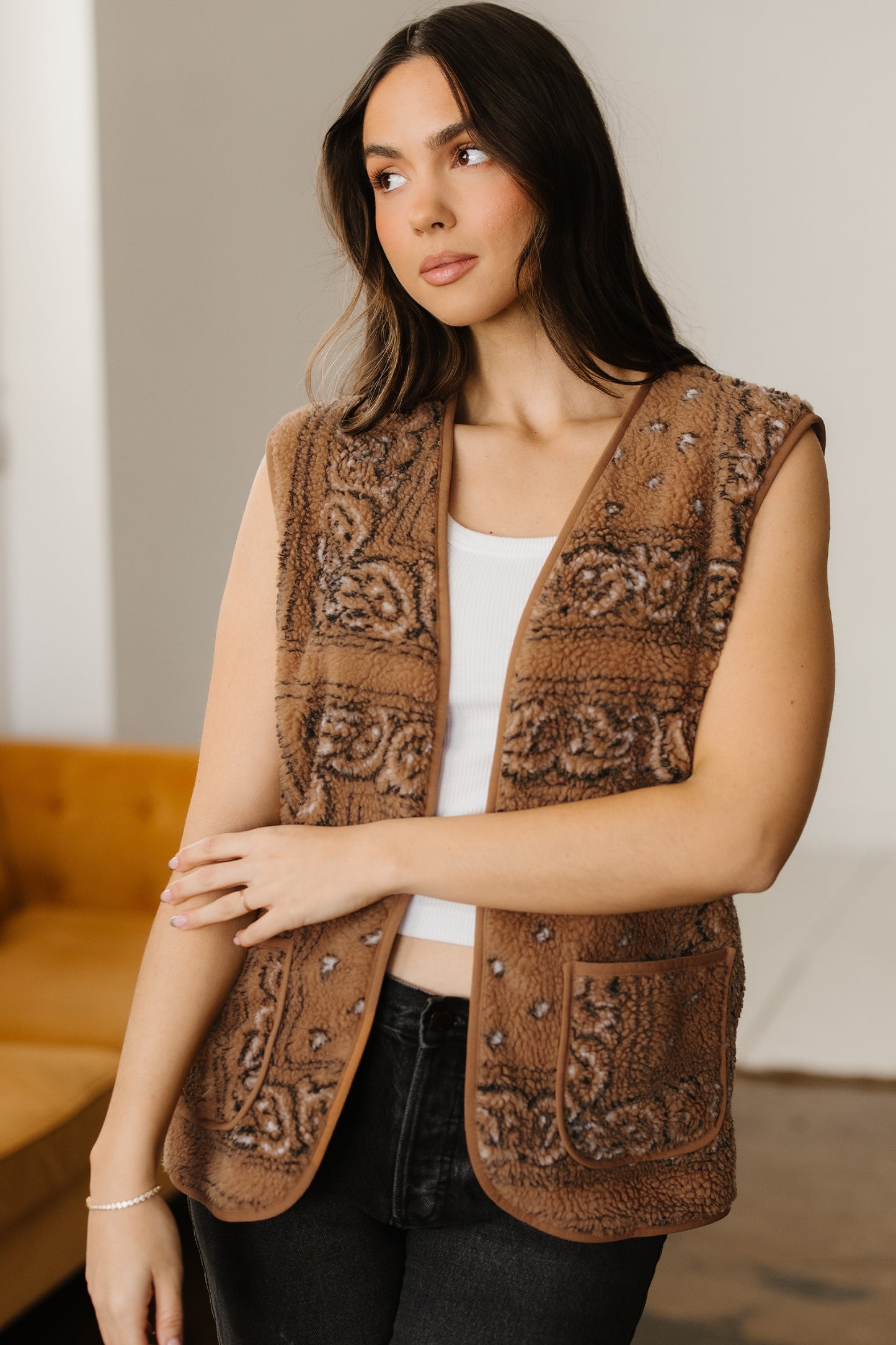 Brown Sherpa Paisley Print Pocketed Western Fashion Vest Jacket - Cowaa