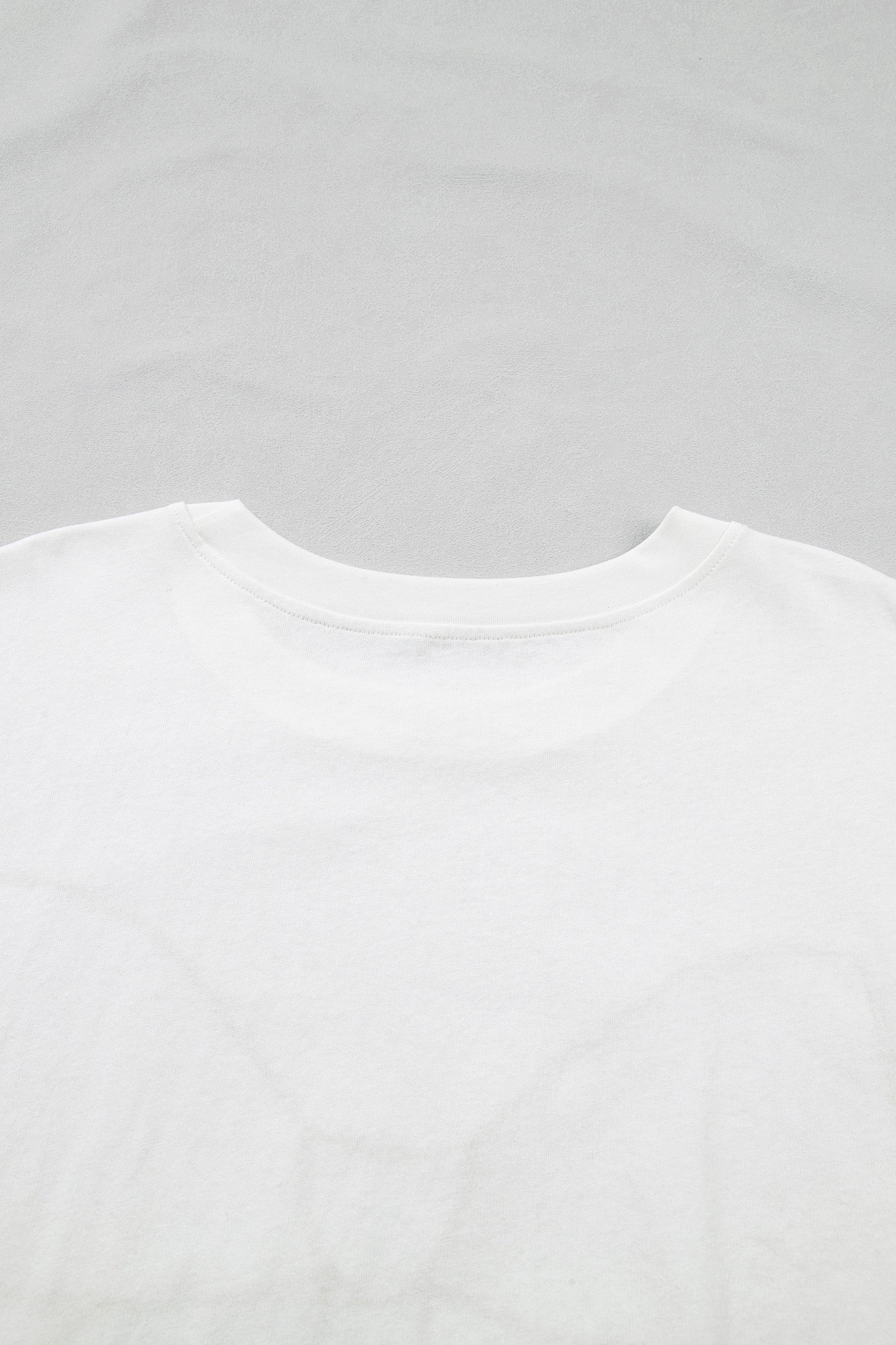 White Plus Size Leopard Bow Embroidered Patch Casual T Shirt.